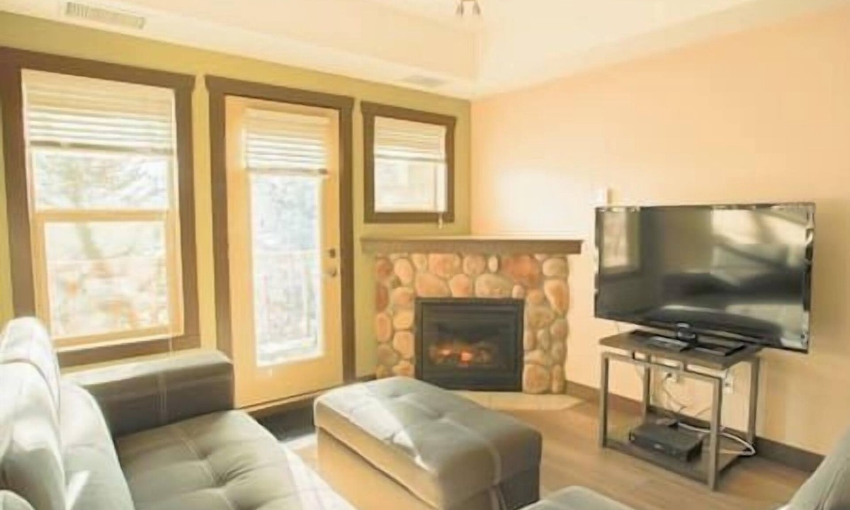 Fernie Apartment | 1 BDRM Condo - Great location - Hot tub and pool