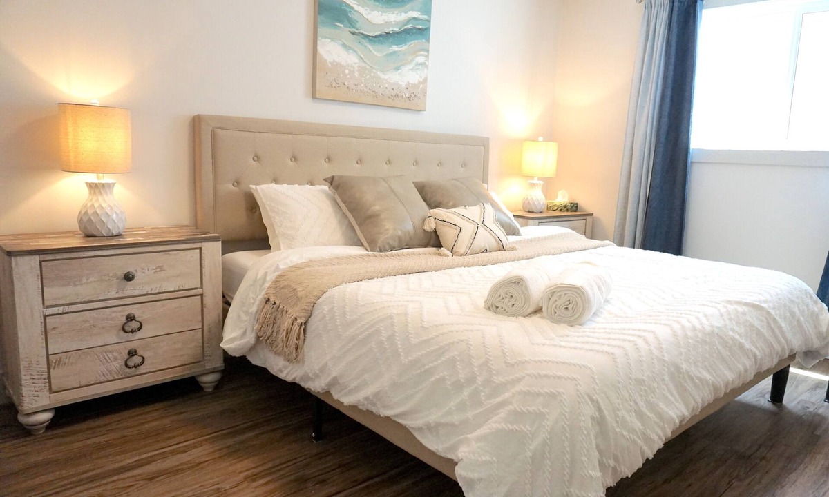 Okanagan-Similkameen Apartment | 1 King bed, suite by the Beach, Casino, Arena, with bike storage!