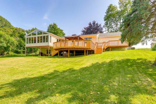 Ionia House | ‘1440 Getaway’ w/Yard & Deck ~ 16 Mi to Rochester