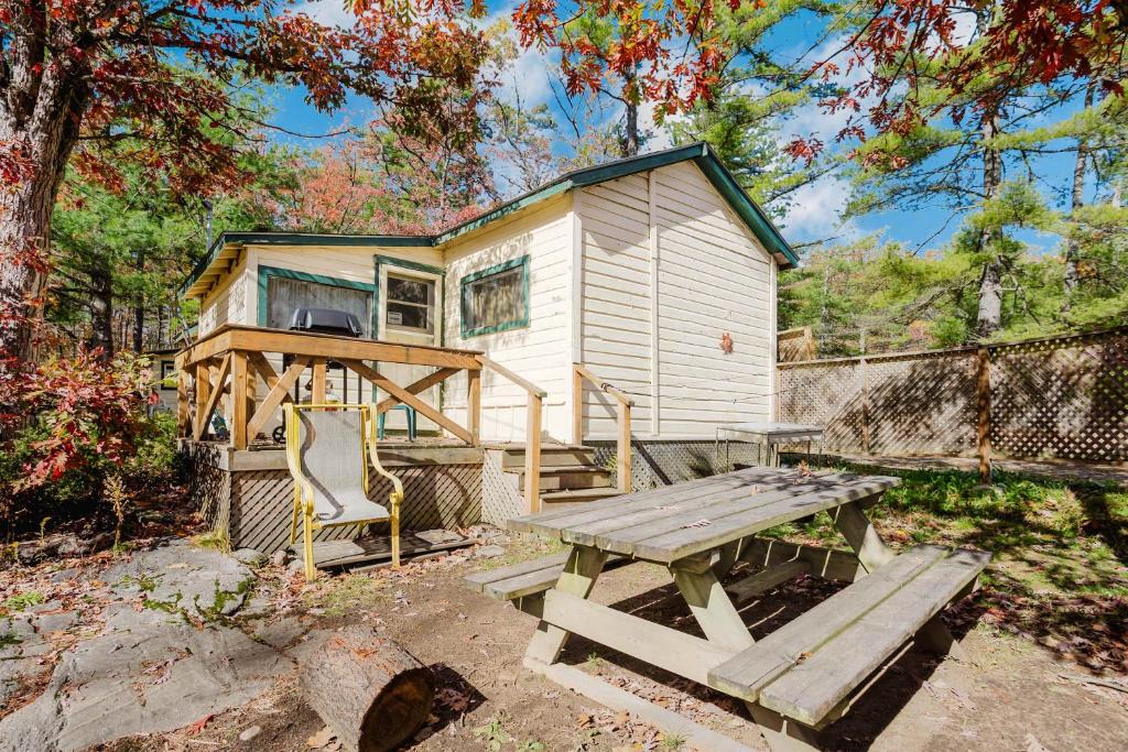 Gravenhurst House | 2-Bedroom Cottage #2 - Shortleaf Pine