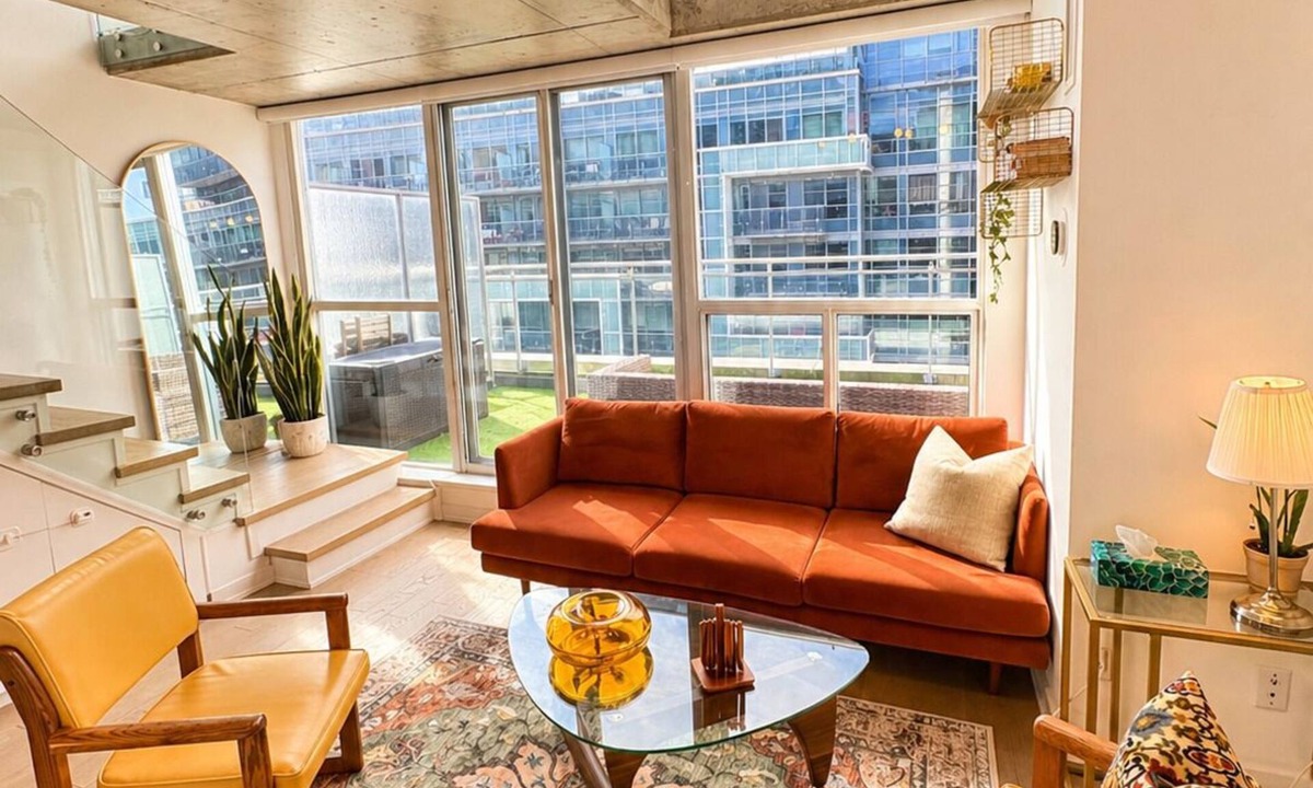 Niagara Condo | 2 Storey King West Loft | 15 min walk to BMO Field