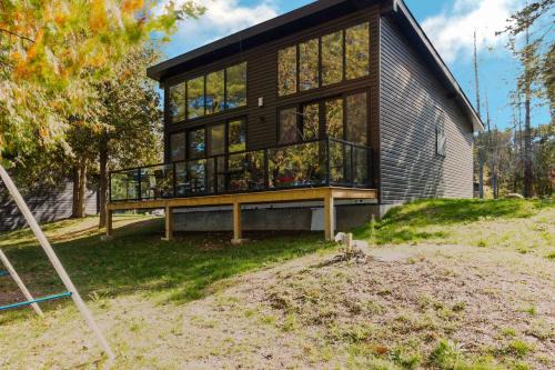 Lakefield House | 3-bedroom Lakefront Villa #3