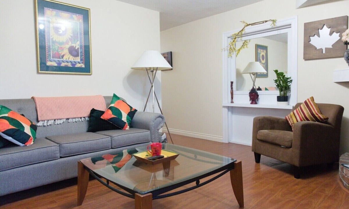 Grandview-Woodland House | 3 BR MAJOR INTERNATIONAL SPORTING EVENT Hub Private Family Friendly in Vibrant Commercial Drive - 8 min away