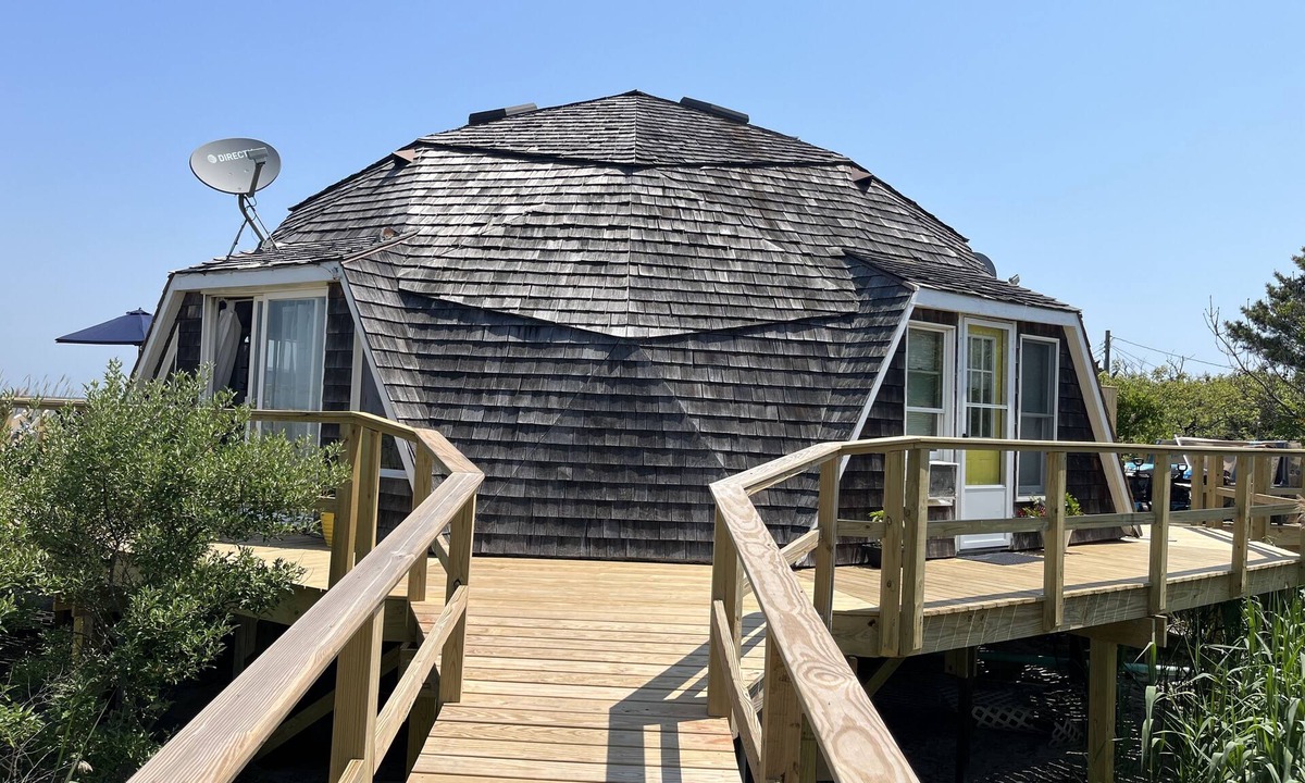 Bayberry Dunes House | 4 bdrm on large private beach. AC. Bayfront. Great view and gorgeous new deck!