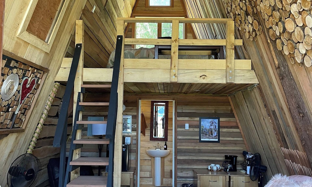 Sliammon Cabin | 4 Coastal Cabins for exploring the Sunshine Coast of BC