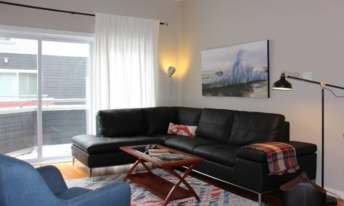 North End Condo | 5 minutes to downtown! Family-sized condo with iconic private courtyard.