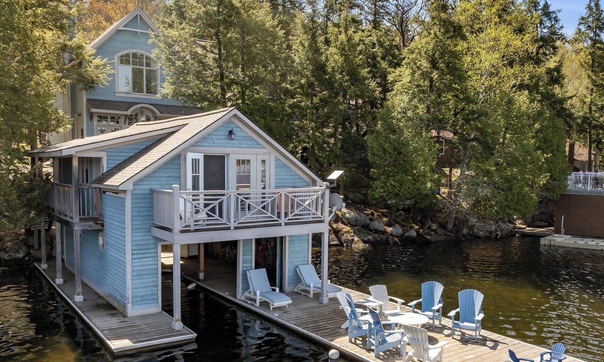 Muskoka Lakes Cottage | 6 bed 5 bath cottage on Lake Rosseau