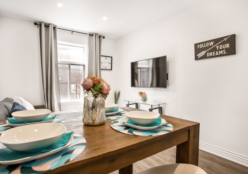 Mile End Apartment | 6Newly renovated studio the heart of mile end