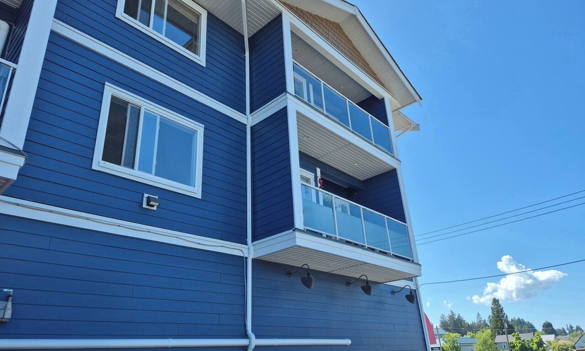 Heritage Downtown Condo | 70 Steps to Mainstreet!