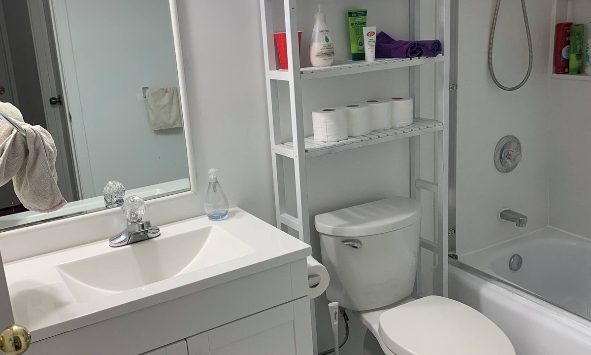 Marpole House | A special deal ending soon, only $99 a night!