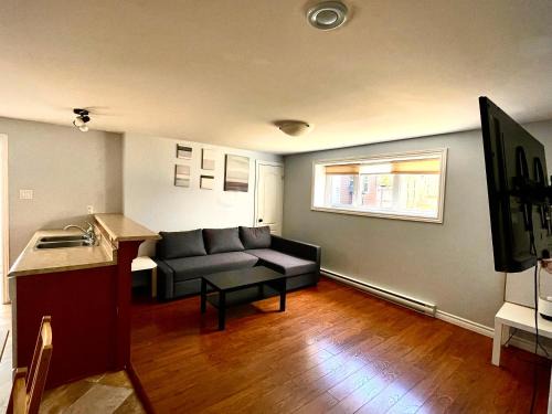 West End Apartment | Aldergrove 2