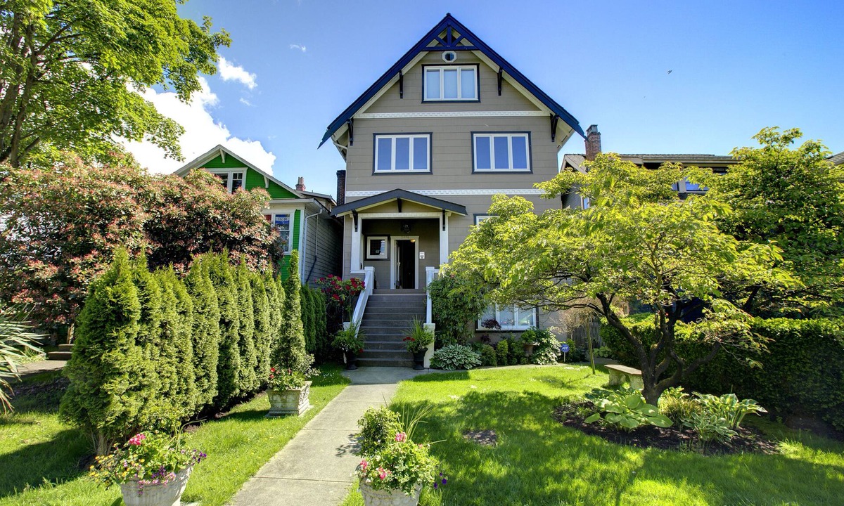 Kitsilano Apartment | Alma Beach Suites
