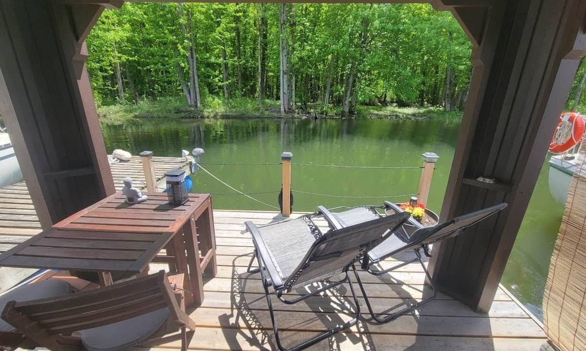 Lacolle Cabin | Aloberge 1