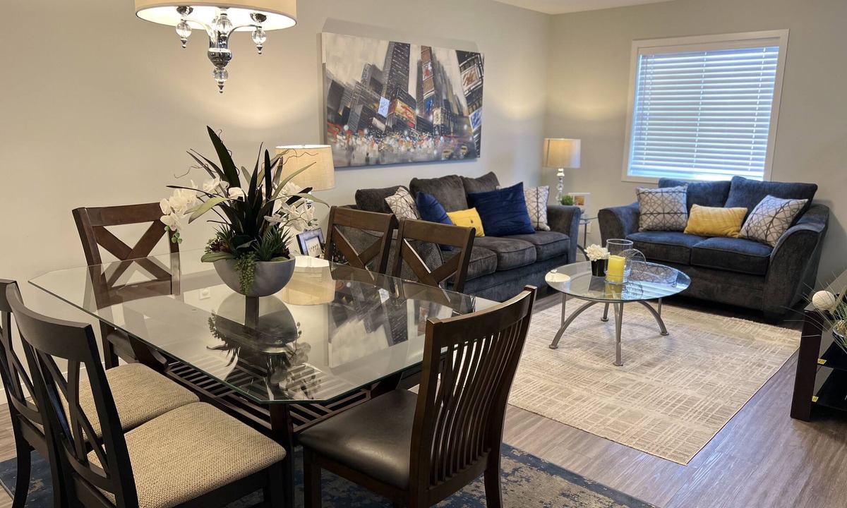 Saskatoon House | Amazing 4Bedroom Single Home - Suitable for Families & Groups