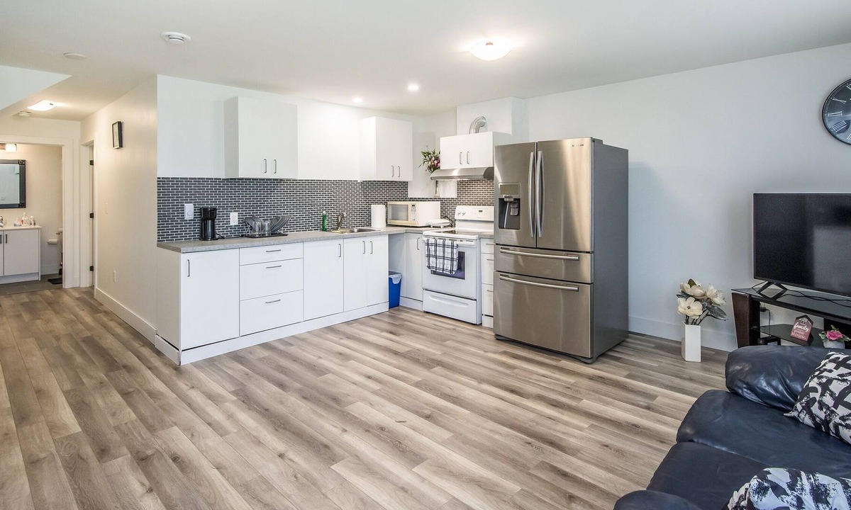 Halifax Apartment | Amazing & Adorable 1-Bedroom with Free Parking.