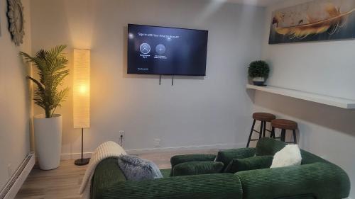Cranston Apartment | Amy's 1 Bedroom Apartment