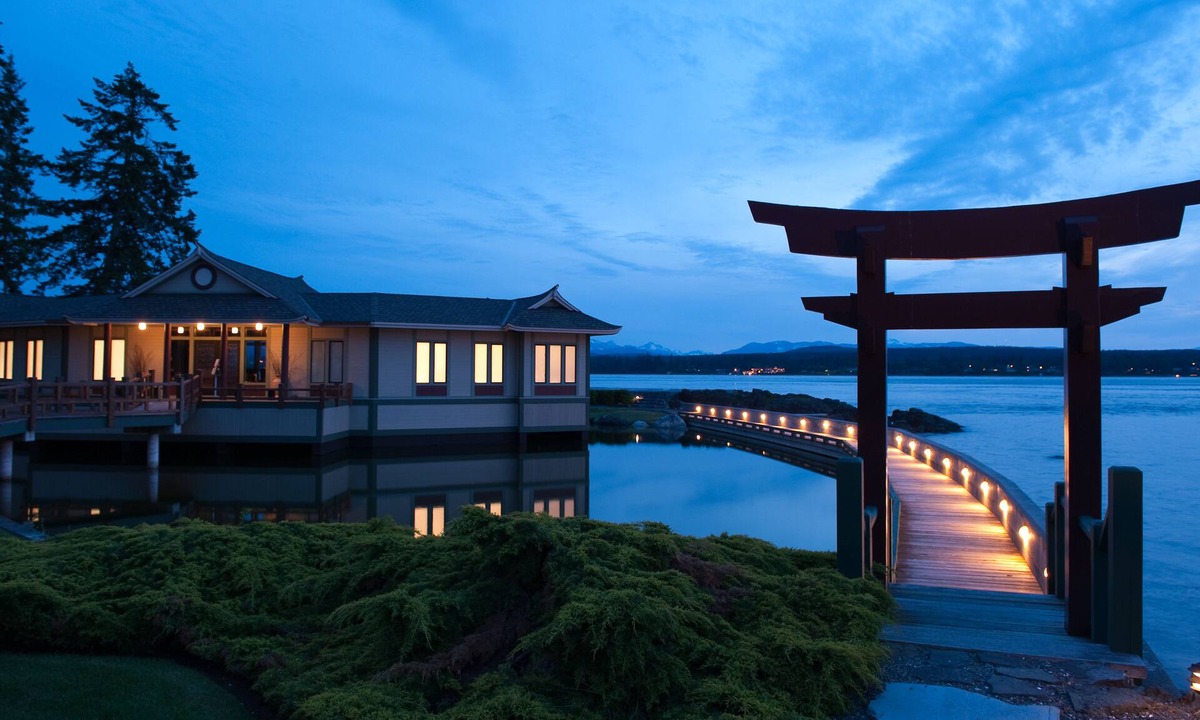 Quadra Island Resort | April Point Resort