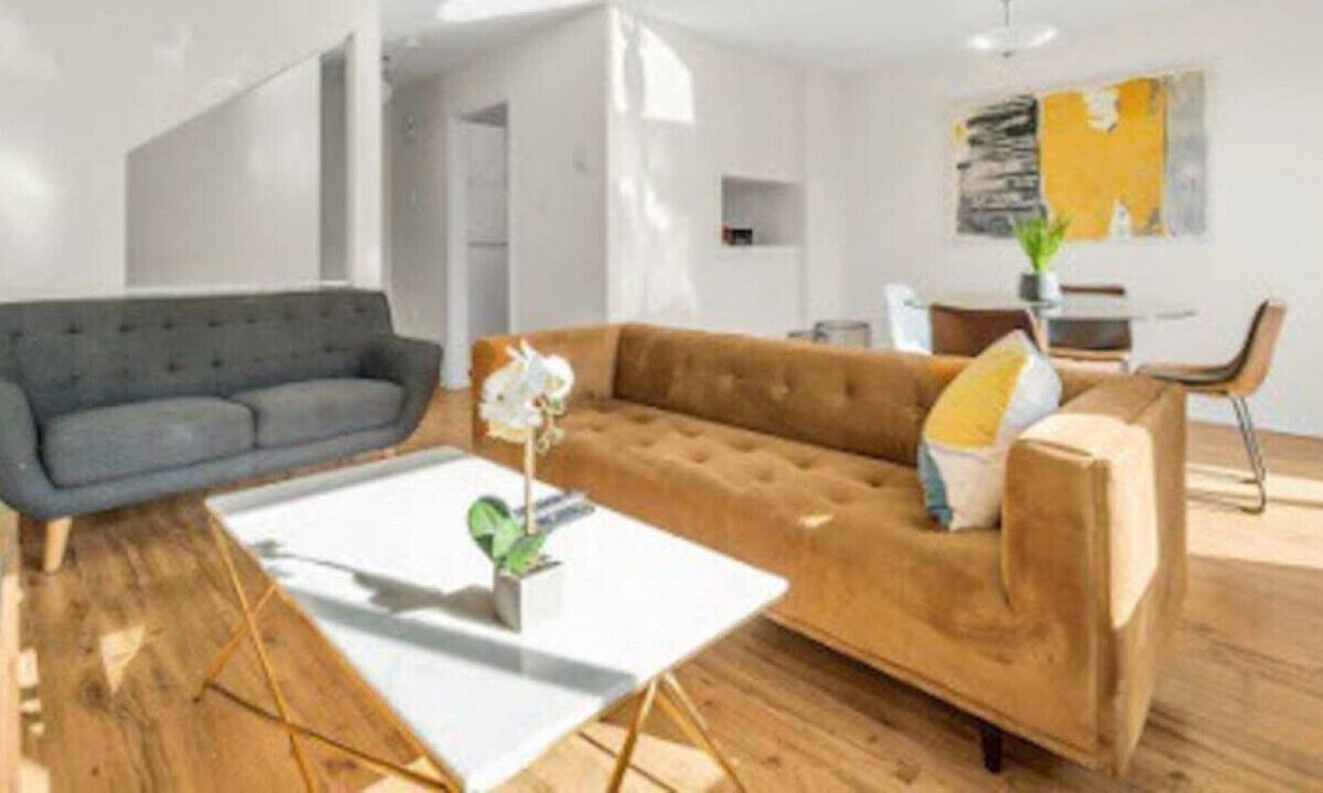 Richmond Apartment | ARIES Garden 3-Bedroom Cozy Townhouse