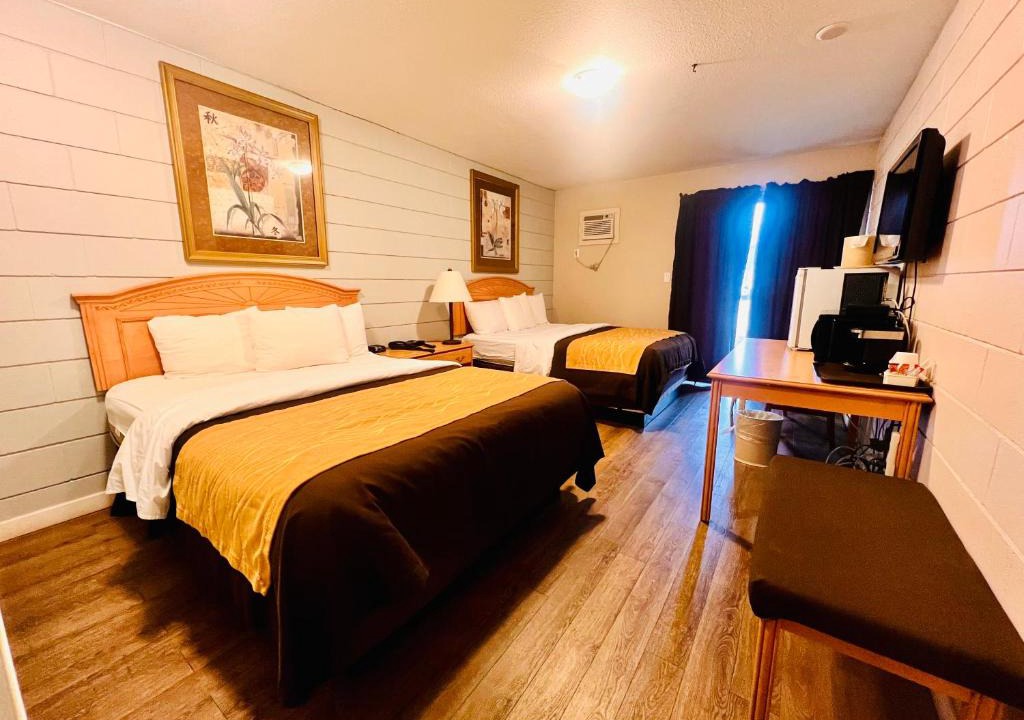 Armstrong Hotel | Armstrong Inn