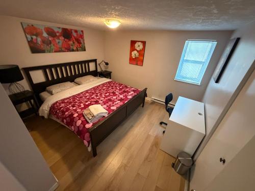 Victoria Apartment | Artistic Apartment Near Downtown