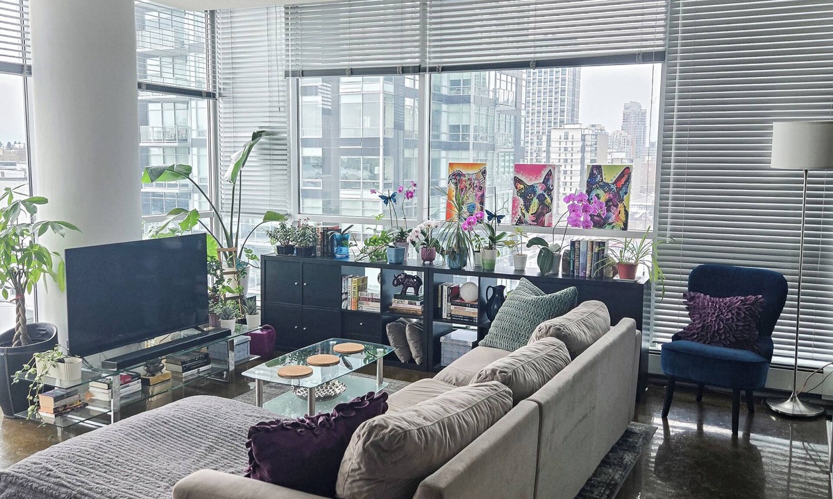 Beltline Condo | Artsy Dowtown Condo in Beltline