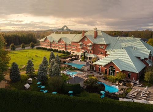 Trois-Rivieres Hotel | Auberge Godefroy