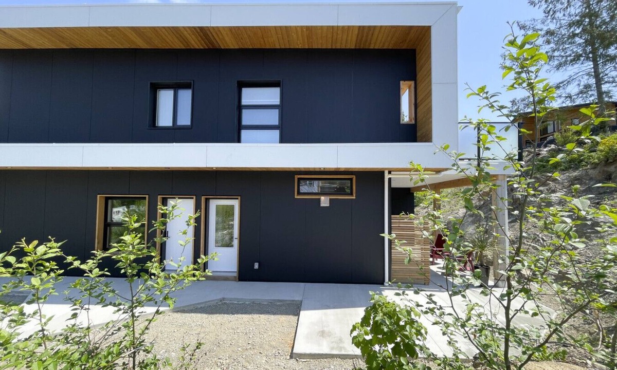 Tofino Apartment | Aurelia Guest Suite and Sauna