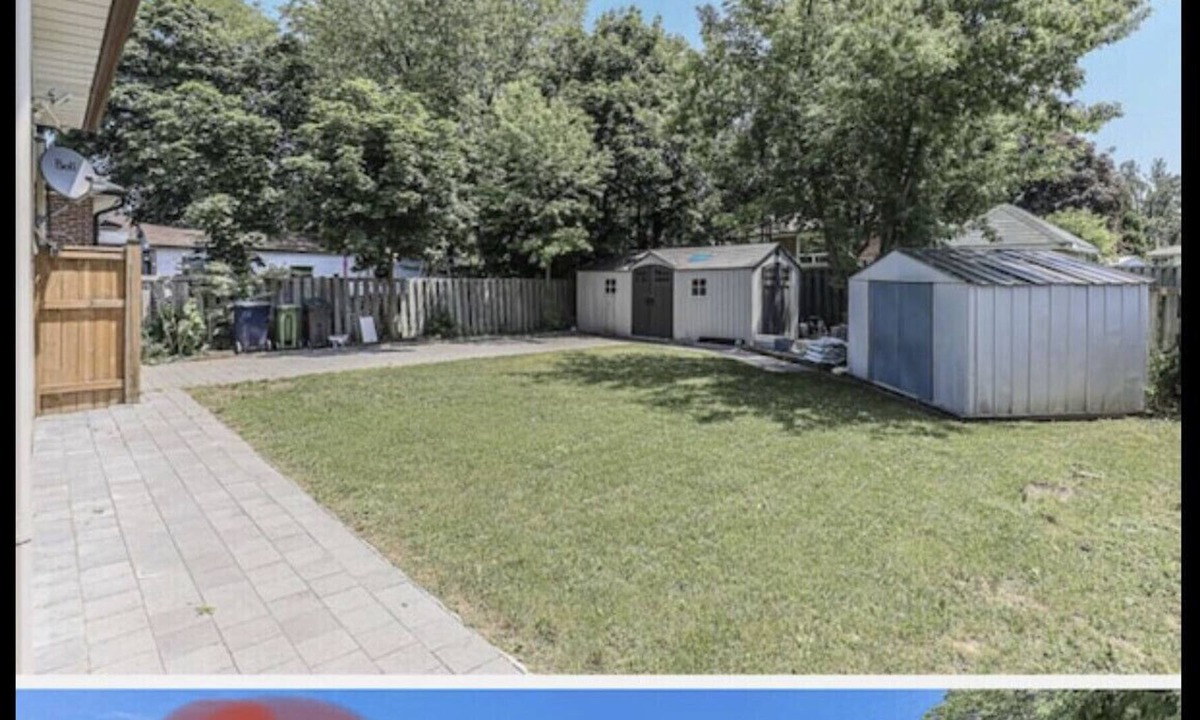 Agincourt House | Basement apartment one bedroom