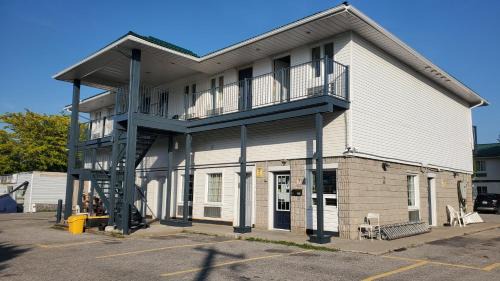Orillia Hotel | Bayview Inn Orillia