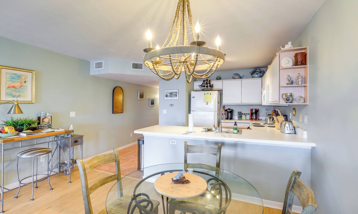 Cedar Key Apartment | Beach & Pool Access at Condo on Cedar Key!