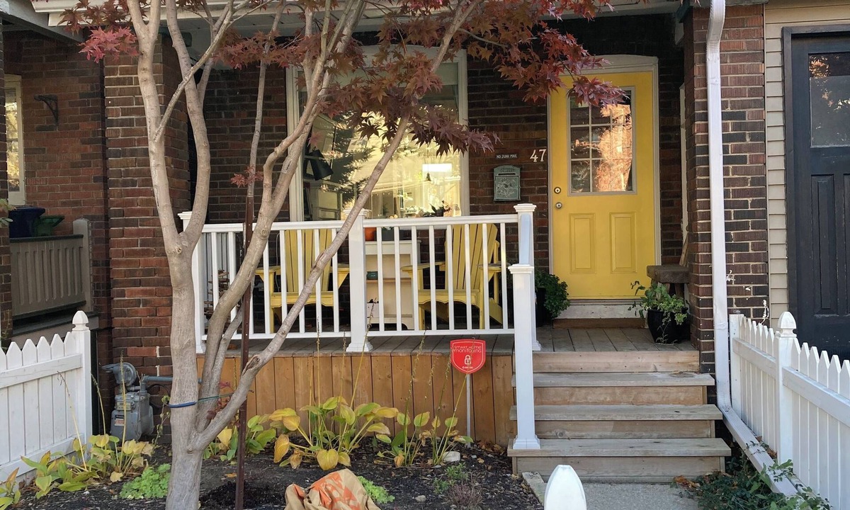 The Beach Triangle Apartment | Beaches - Fresh and cozy guest suite in great location