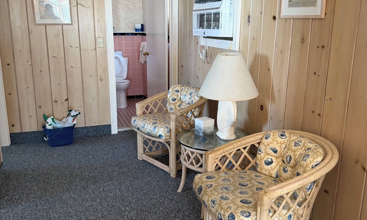 Point Pleasant Beach Hotel | Beachfront Apartment With Balcony & Views