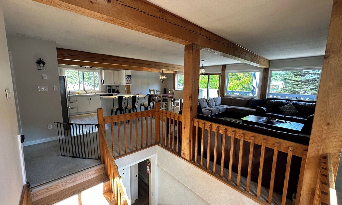 Stewart House | Bearvalley Guesthouse