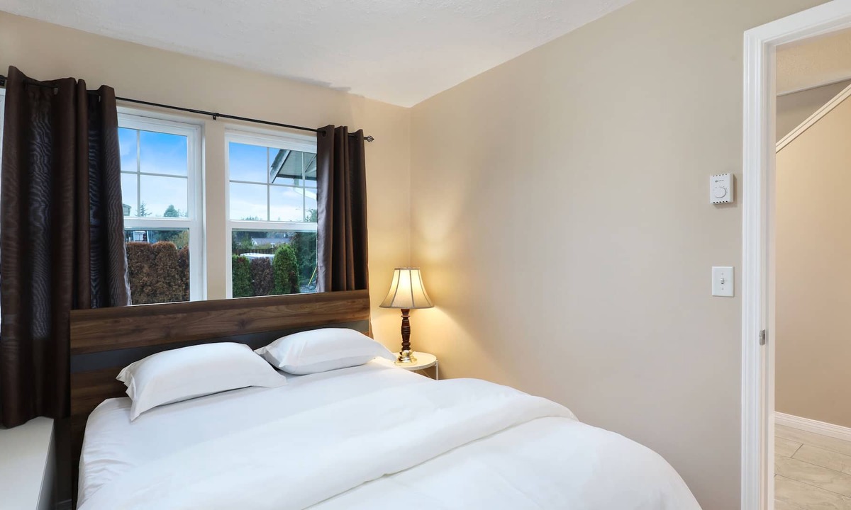 Courtenay House | Beautiful 5 Bedroom in Perfect Location