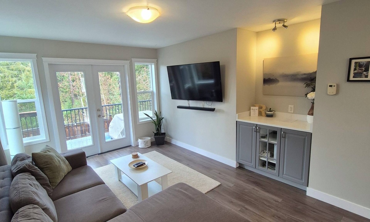 Shawnigan Lake House | Beautiful family 2-bedroom home in Shawnigan Lake!