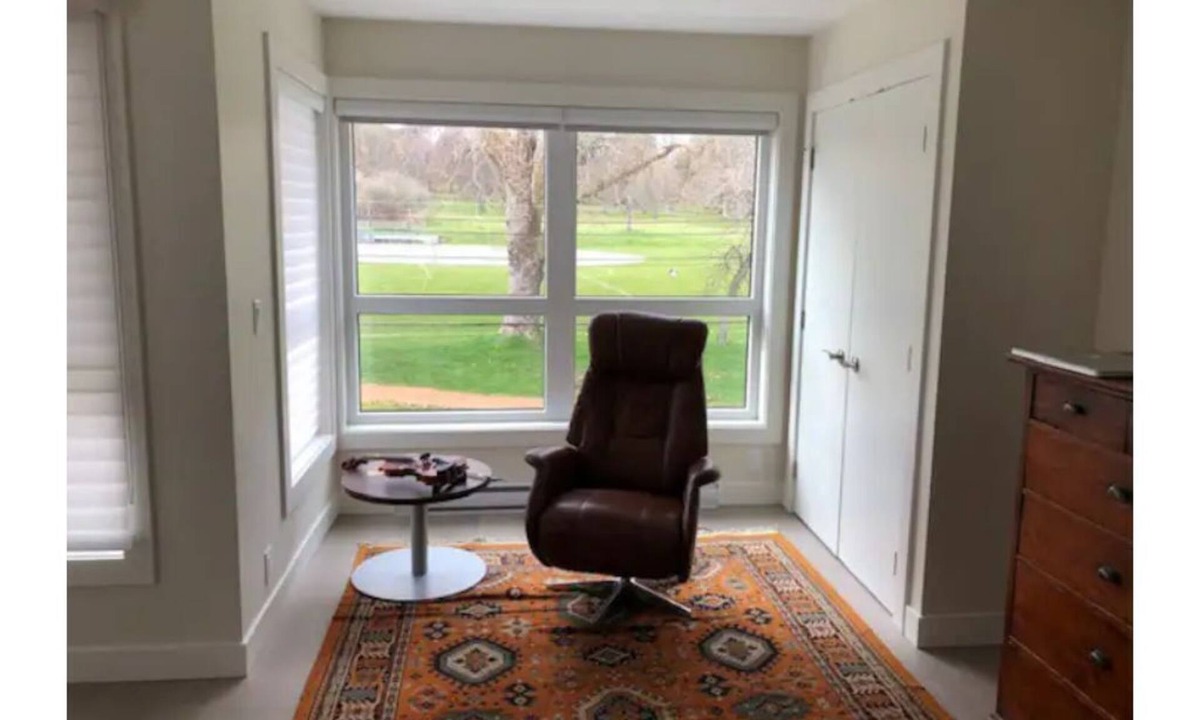 Fairfield House | Beautiful Home on Park