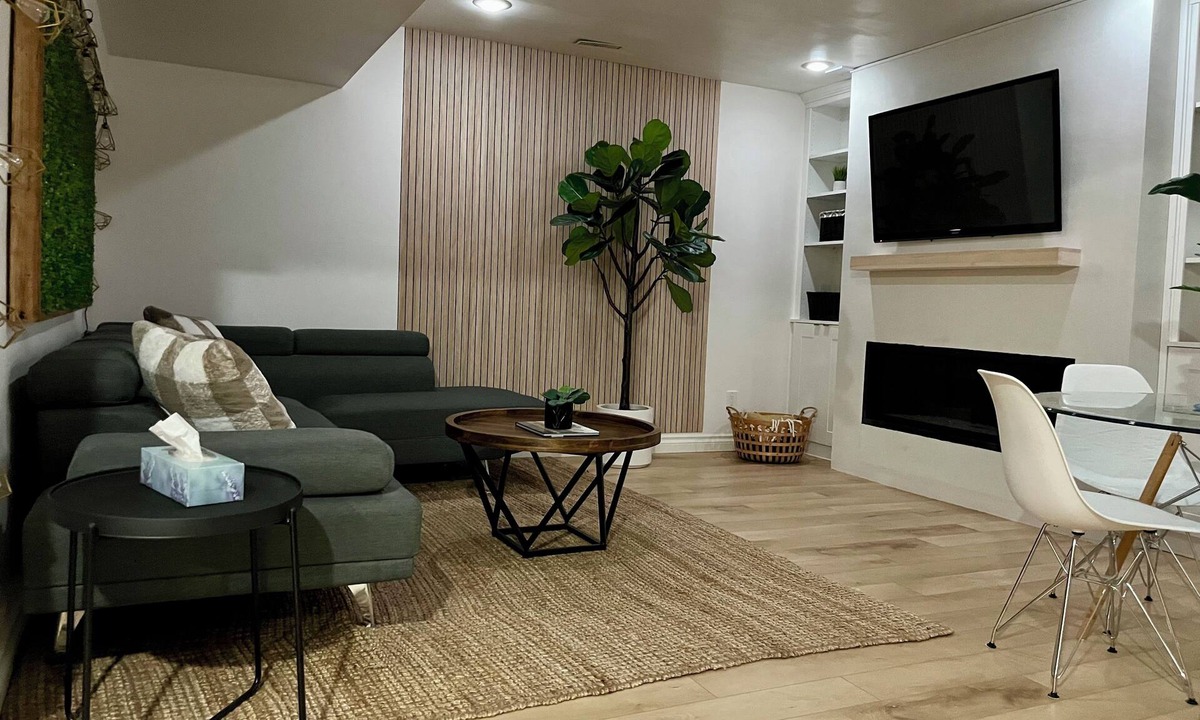 Southeast Calgary House | Beautiful legal suite | Private sauna