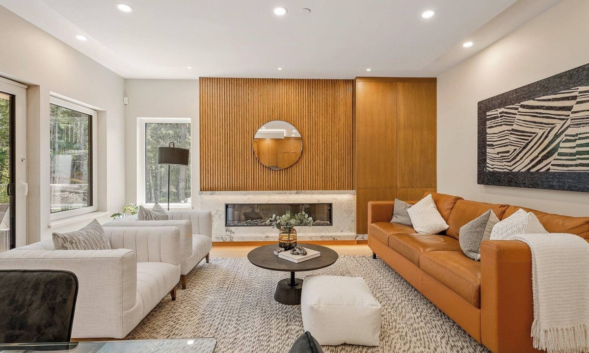 Whistler House | Beautiful new Half duplex! Hot tub, rec room perfect for a family!