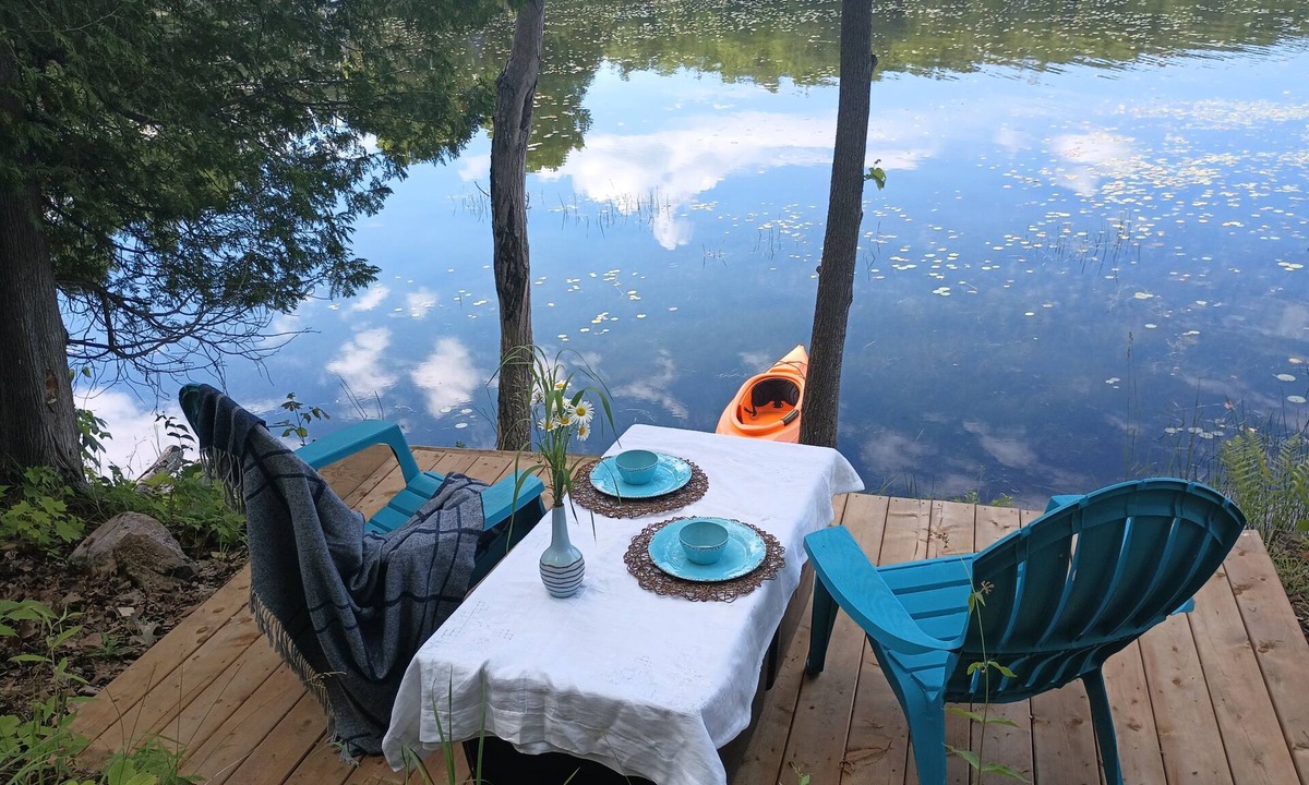 Rideau Lakes House | Beautiful RV on Benson Lake