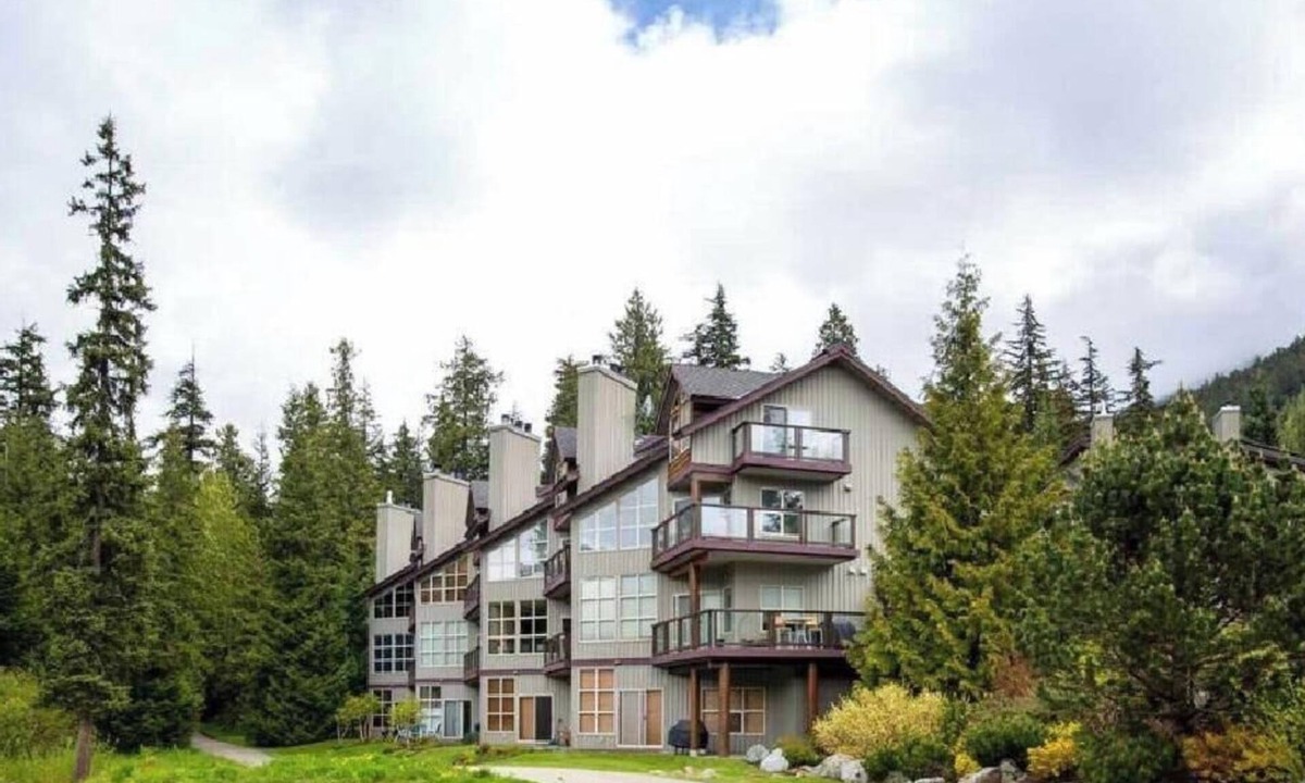 Blackcomb House | Beautiful Spacious Townhome with stunning views! Great quiet & serene location!