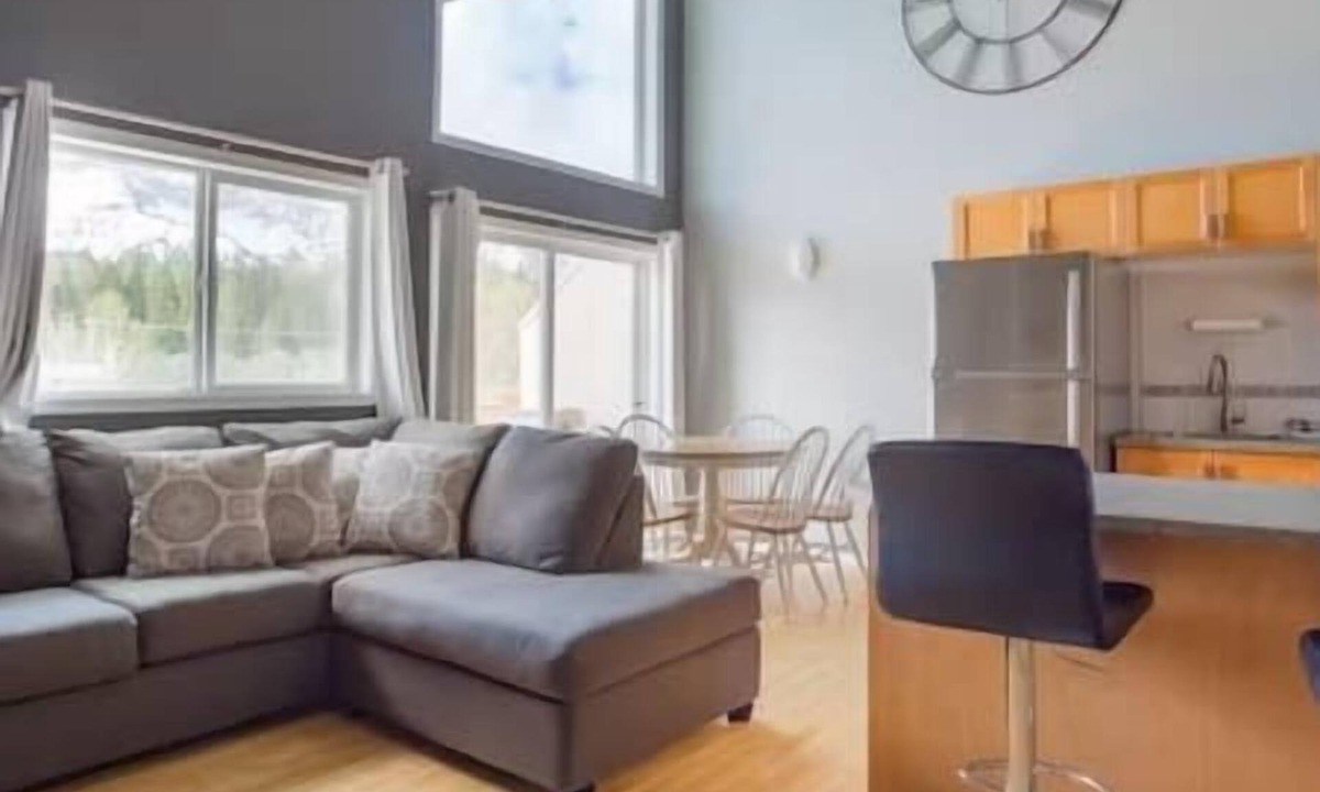 Fernie Condo | Beautiful Townhouse - Mountain Views - Sleeps 6