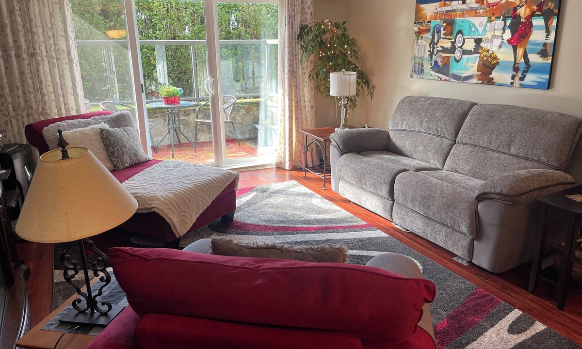 James Bay Condo | Beautiful Victoria Location In James Bay, A Short Walk To The Ocean And Downtown