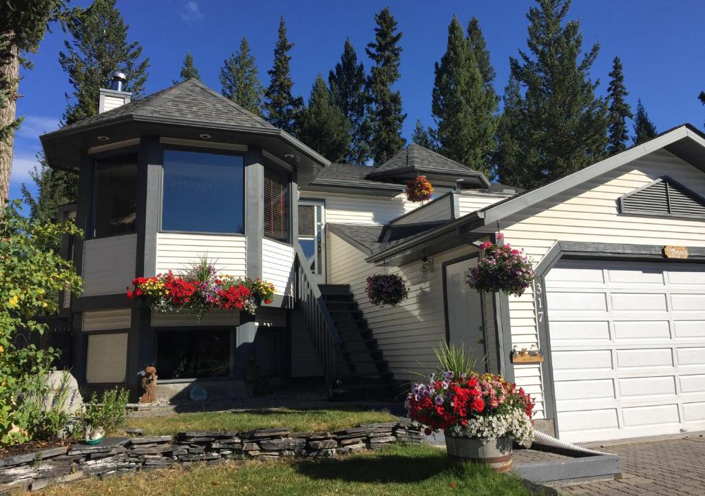 Cougar Creek Bed & Breakfast | Bed & Breakfast Monarch