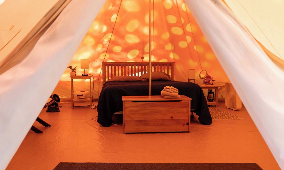 Saint Patrick RV Rental | Bell Glamping Tent! Forest Retreat & Hot Tubs!
