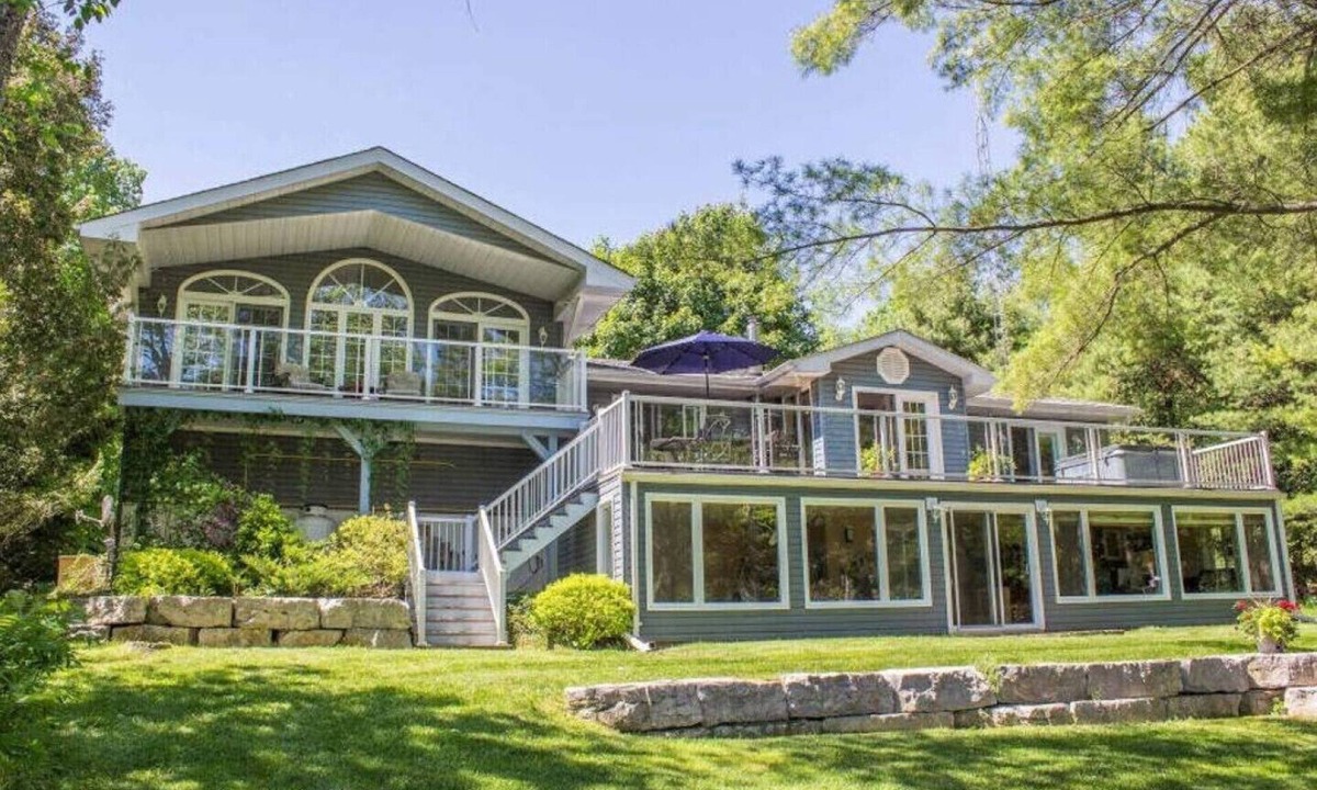 Cordova Mines Cottage | "Beyond Perfect" for large groups ~ Hot tub, Sauna
