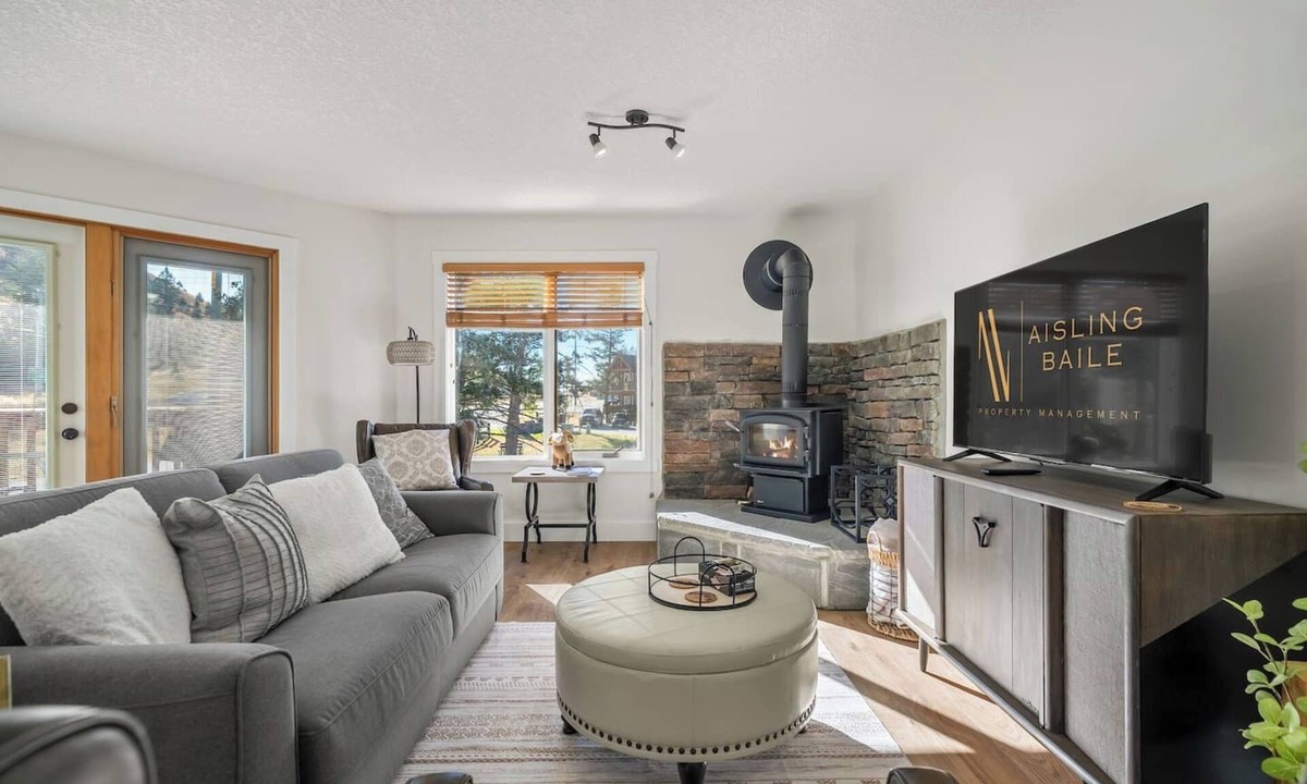 Radium Hot Springs Condo | Bighorn Manor | Central | Wood Fireplace | Views