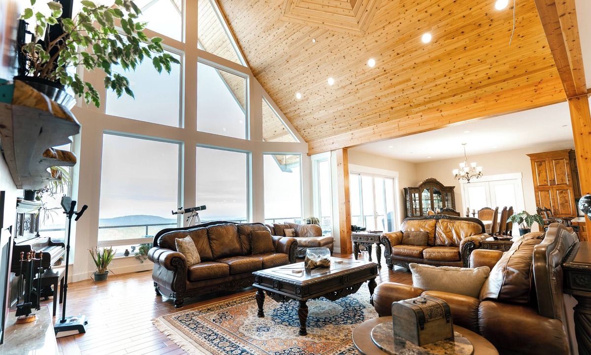 Malahat Bed & Breakfast | Blue Horizon Mountain Retreat B&B