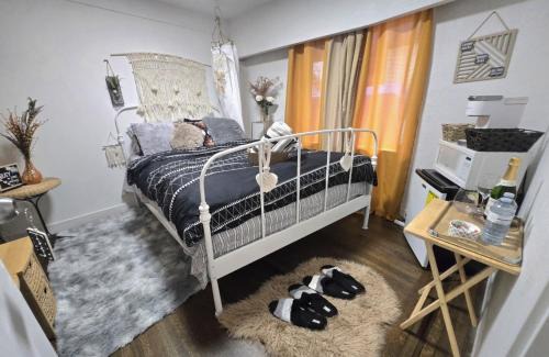 Burnaby House | Bohemian Theme Private Room near Metrotown Mall with private parking