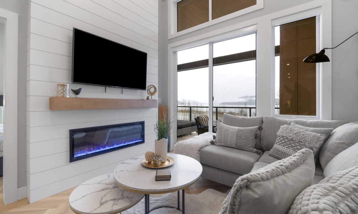 Harrison Hot Springs Condo | Brand New Harrison Hot Springs Lake View!