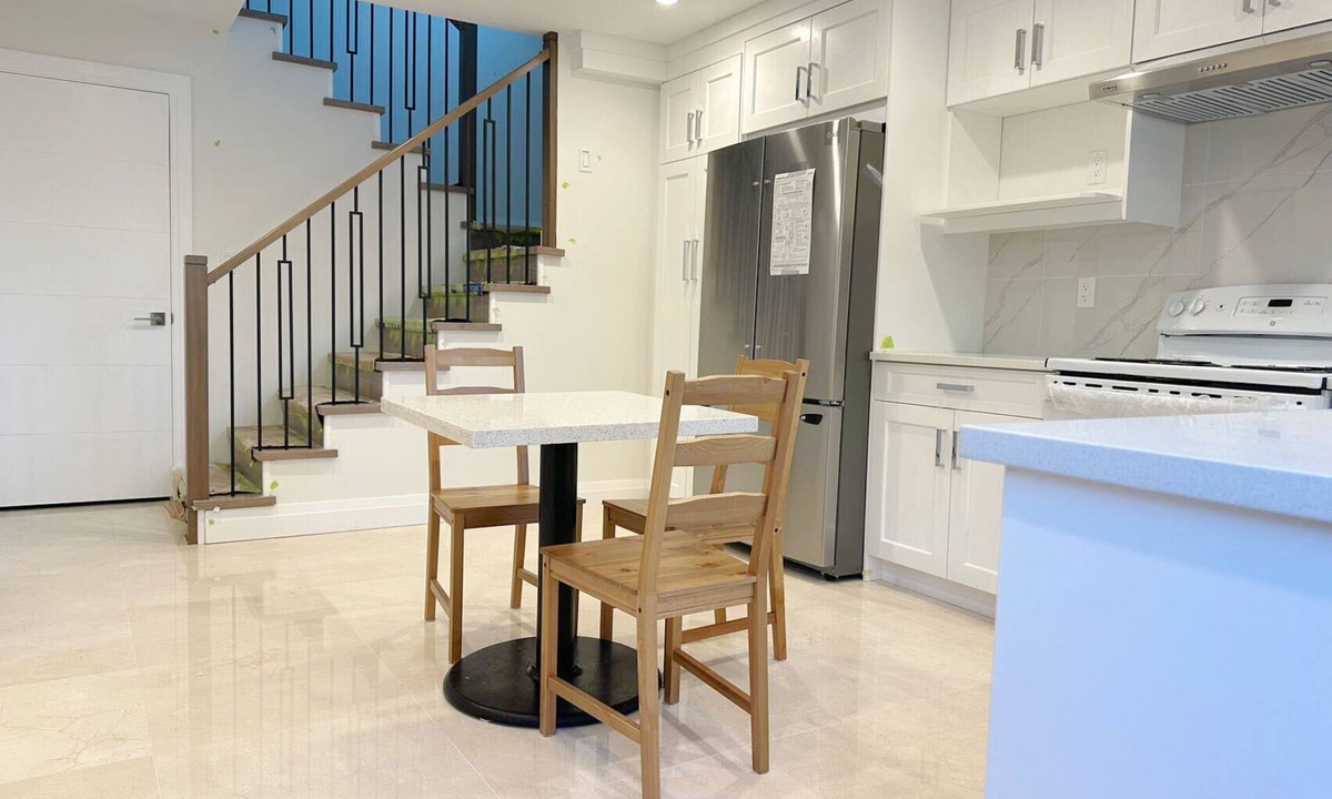 Arbutus Ridge House | Brand new, cozy first-floor room for staying